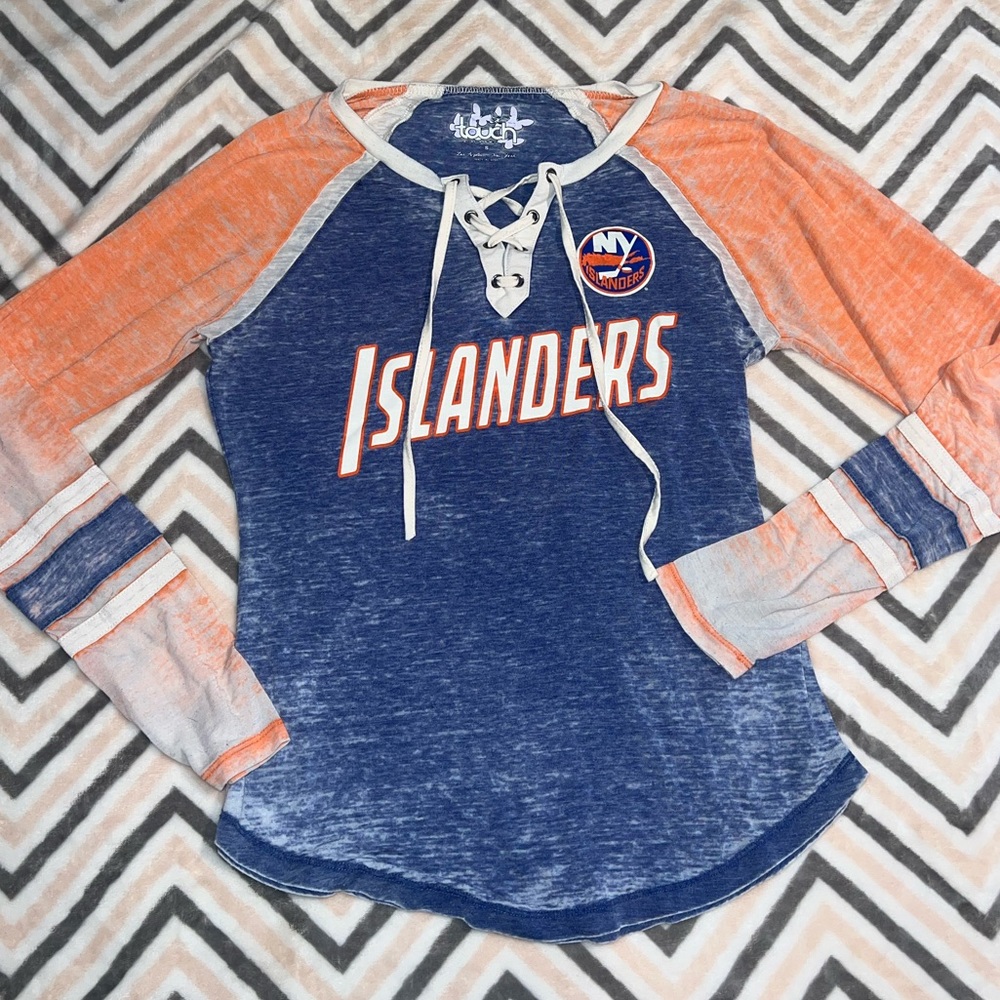 Islanders top